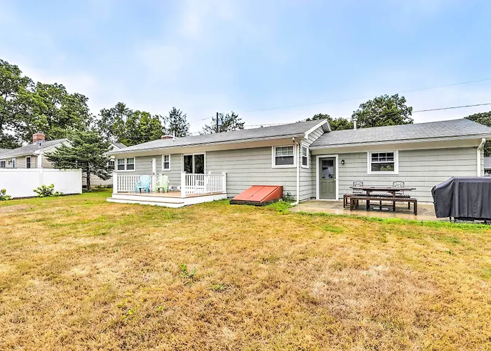Charming Old Saybrook Cottage < 1 Mi To Beach
